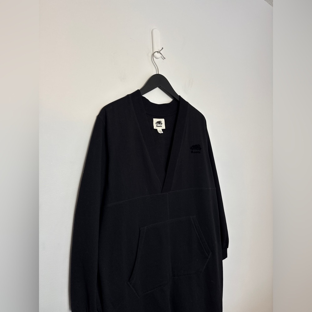 ROOTS Canada - Cooper Cozy Fleece Jumpsuit. Front Kangaroo pocket. Black. Large - Picture 8 of 12